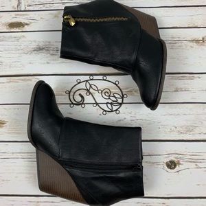 Fergalicious black boots